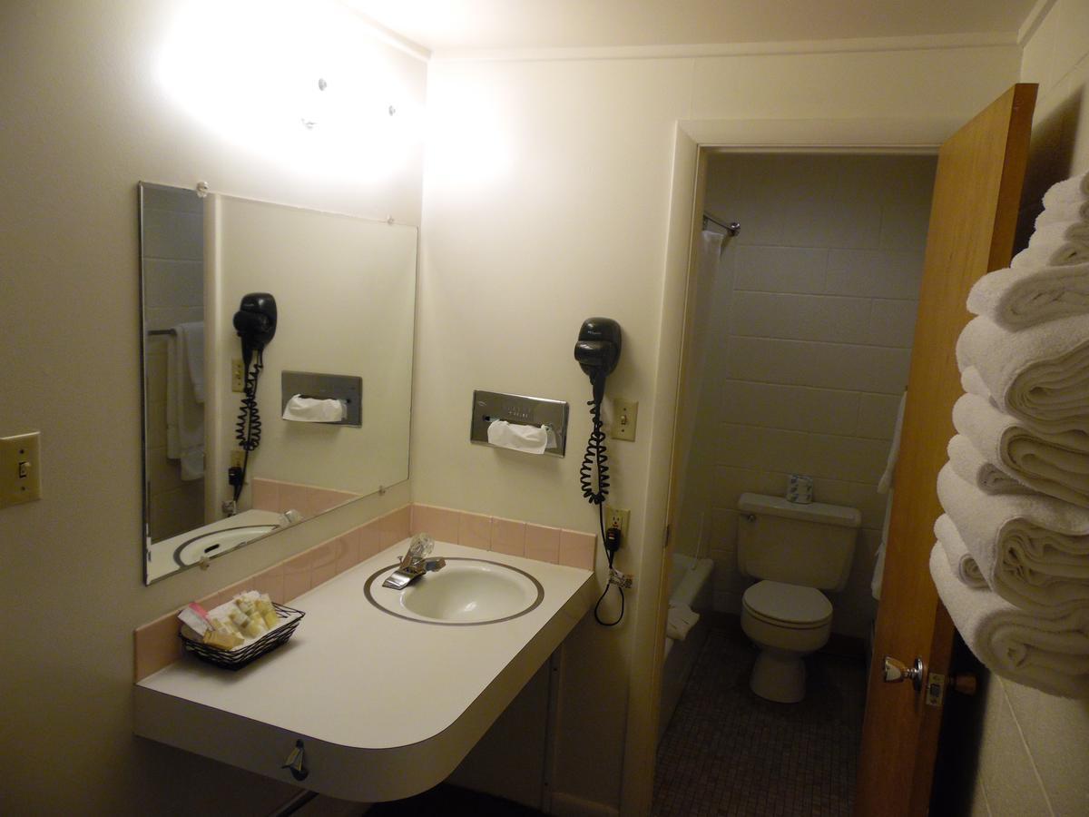 Yellowstone Motel Greybull Bagian luar foto